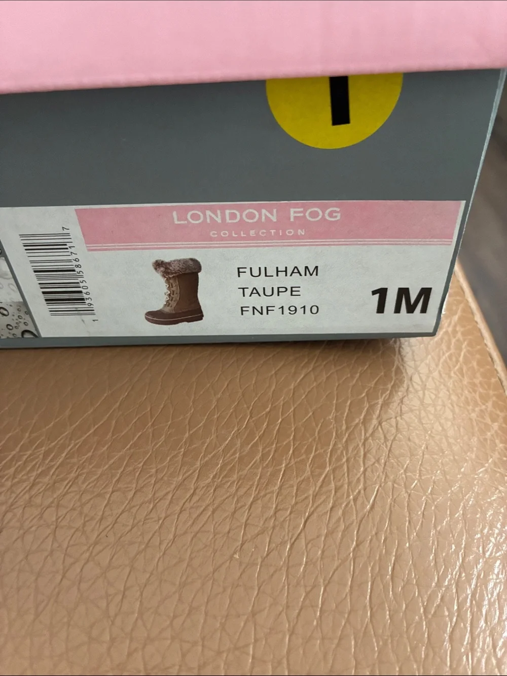 Girls London fog, snow boots insulated size 1